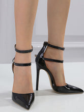 Tacones altos clásicos con punta puntiaguda